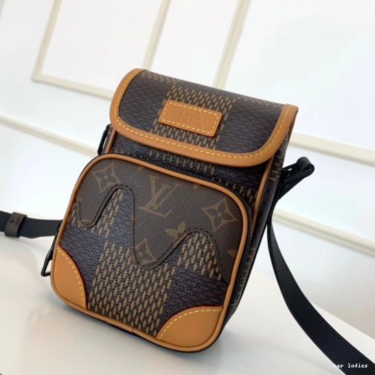 Cheap VUITTON NANO MESSENGER LOUIS AMAZONE 0718